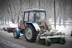 Снегоуборочные машины работали по 11 часов в сутки во время сильного снегопада