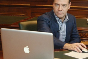 Медведев пригрозил Интернет-лжецам