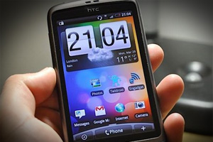 Компания HTC стремительно теряет доверие пользователей