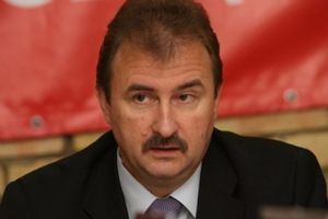 Киевский градоначальник отсиживается в собственном кабинете