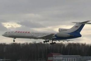 В Челябинске экстренную посадку совершил Superjet. Виной всему оказался датчик шасси.