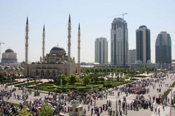 Теракт в Чечне унес жизни 5 полицейских, еще 12 ранены