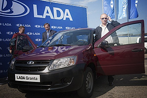 Путин высоко оценил новый бюджетный автомобиль АвтоВАЗа Ладу Granta