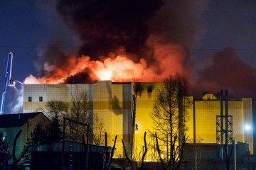 Пожарный о Кемерове: «Все эвакуационные выходы были закрыты, все до одного»