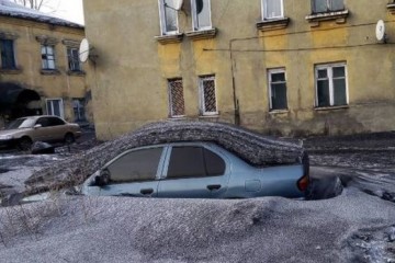 В Кузбассе выпал чёрный снег