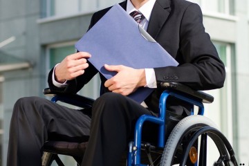 Государство разрешило работодателям откупаться от приема инвалидов на работу
