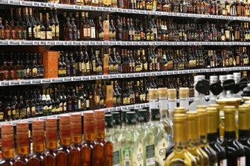 В РФ упали продажи всего, кроме алкоголя
