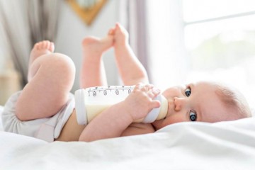 Младенцы поглощают микропластик миллионами частиц из детских бутылочек