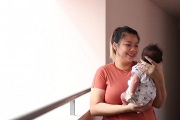 Мама из Сингапура отдала свою защиту от Ковида-19 новорожденному сыну