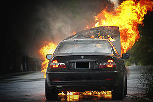 Очередные три автомобиля с кавказскими номерами сгорели сегодня ночью