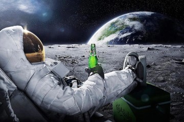 Власти РФ будут следить за производством и продажей алкоголя из космоса