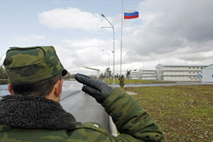 Жители столицы обеспокоены присутствием войск в центре Москвы