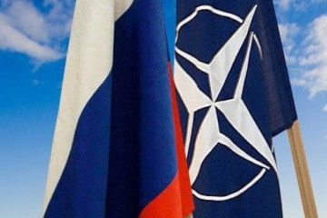 НАТО вслед за Порошенко придумывают сказки о войсках РФ на Украине