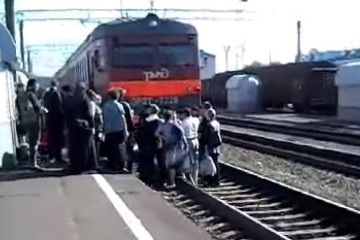 На Южном Урале люди попытались захватить поезд, чтобы попасть на работу