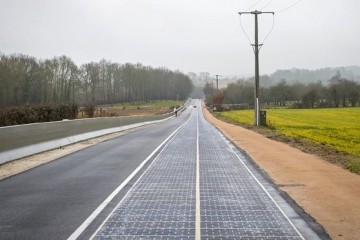 Во Франции появилась первая в мире дорога из солнечных батарей