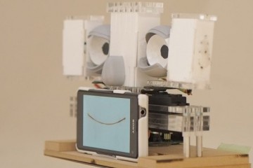 В Японии робота научили смотреть на всех сразу и каждого в отдельности
