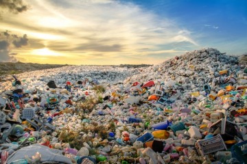 Европарламент запрещает одноразовый пластик