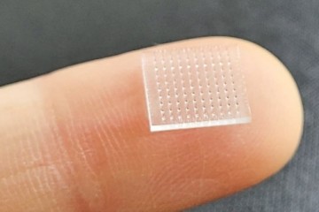 Альтернатива шприцу для вакцинации от коронавируса - пластырь из 3-D-принтера с микроиглами