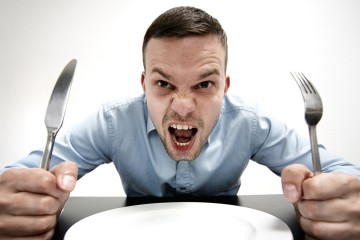 Ученые выяснили, почему голодный человек обычно становится агрессивным