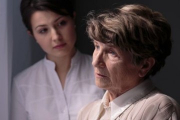 Исследователи определили, почему болезнь Альцгеймера чаще поражает женщин