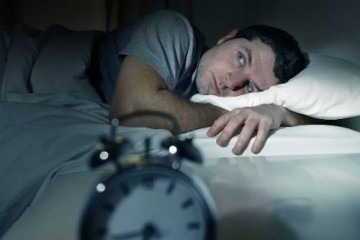 Лишение сна делает людей более асоциальными, менее отзывчивыми и щедрыми