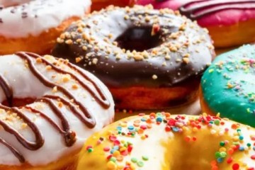 Ученые определили, что сахар убивает кишечные бактерии, которые предотвращают ожирение