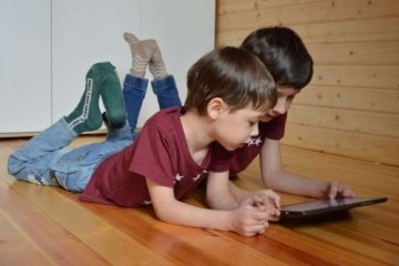 Использование цифровых устройств может отрицательно влиять на развитие речи детей