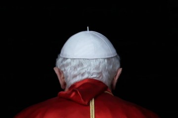 Первый за 700 с лишним лет Папа, добровольно отрекшийся от престола, скончался