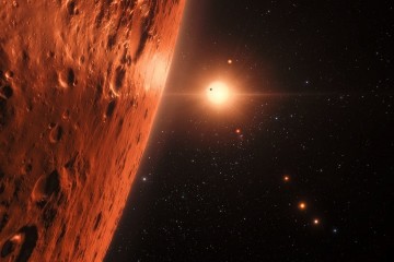 Астрономы открыли «невозможную» солнечную систему «наоборот»