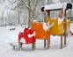 Многие детские площадки Петербурга не убирают от снега и льда