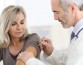 Исследователи определили, что вакцинация против опоясывающего лишая снижает риск деменции