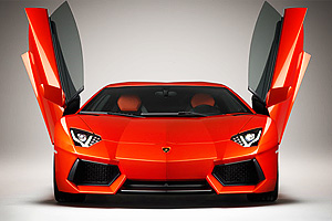 Lamborghini показал свой суперкар Aventador